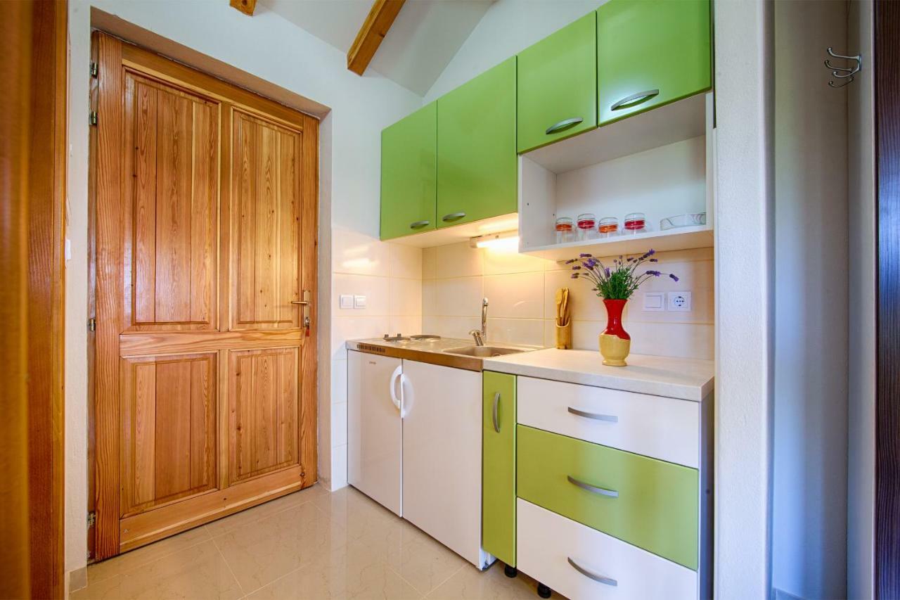 Betini Apartments - Authentic Island Escape Komiža Εξωτερικό φωτογραφία