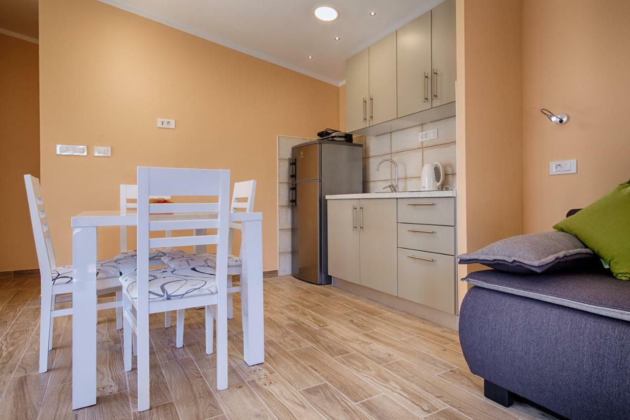 Betini Apartments - Authentic Island Escape Komiža Εξωτερικό φωτογραφία