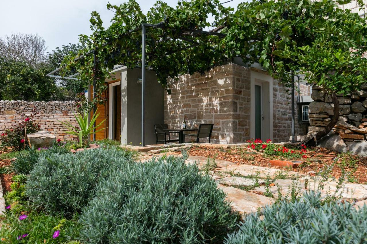 Betini Apartments - Authentic Island Escape Komiža Εξωτερικό φωτογραφία